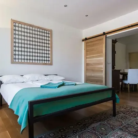 Tourists Atelier Apartment Brasov